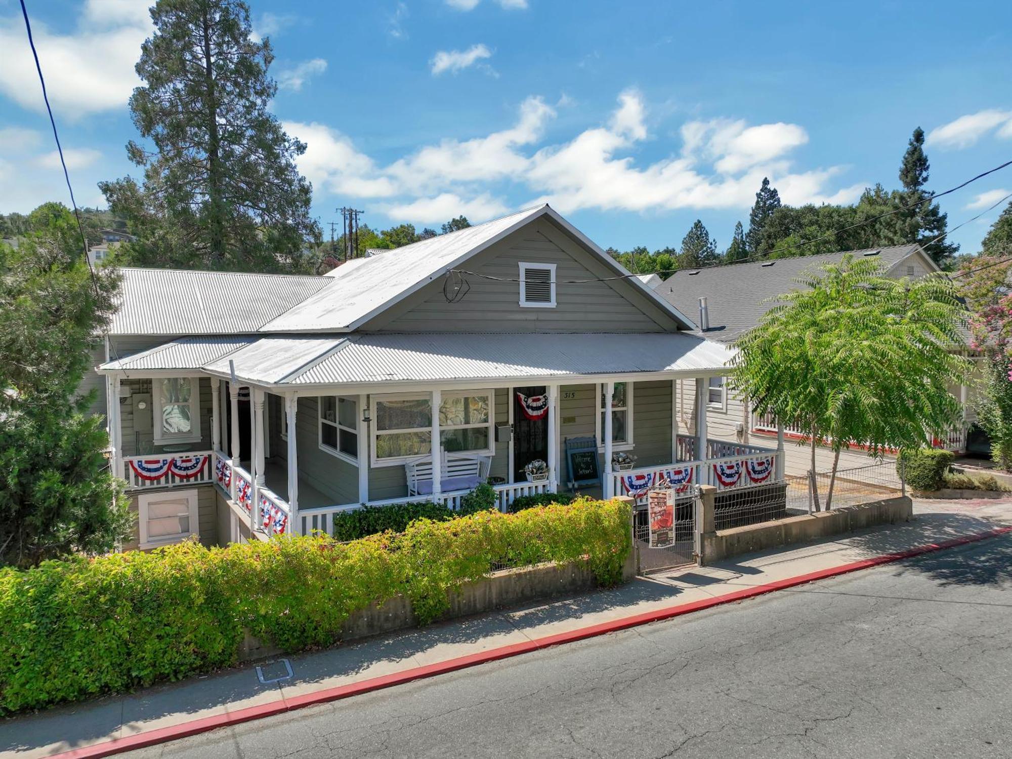 Spacious Downtown Jackson Retreat- Historic Hangout Exterior photo